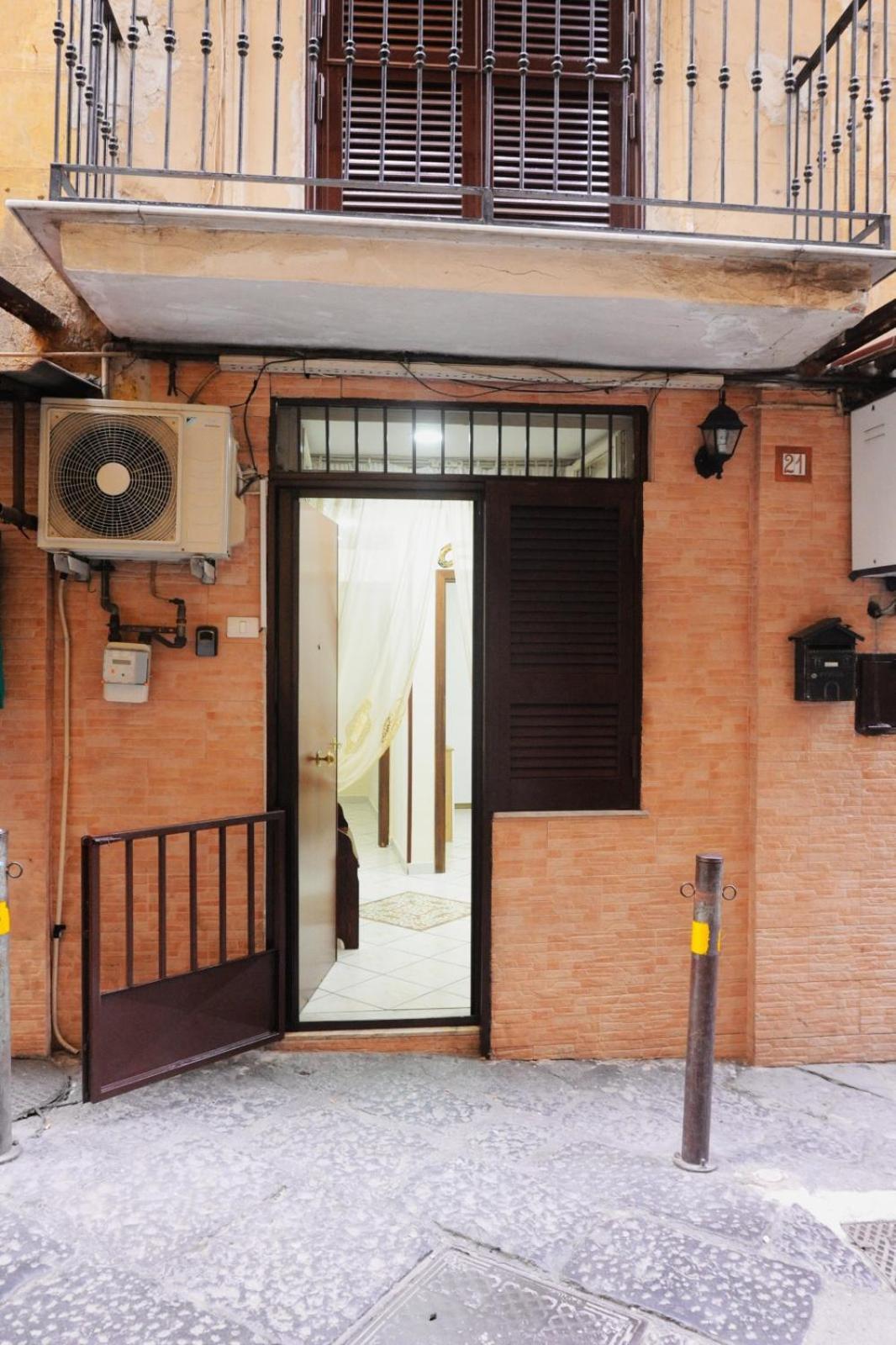 Appartamento La Casa Di Nancy Next Plebiscito Napoli Esterno foto